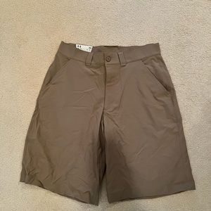 Under armor khaki golf shorts